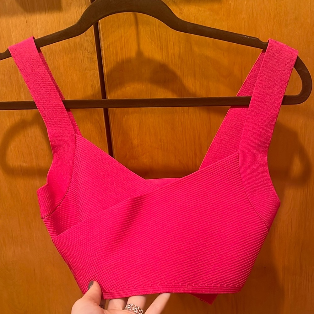 ARITZIA Babaton Sculpt Knit Greek Tank in Red